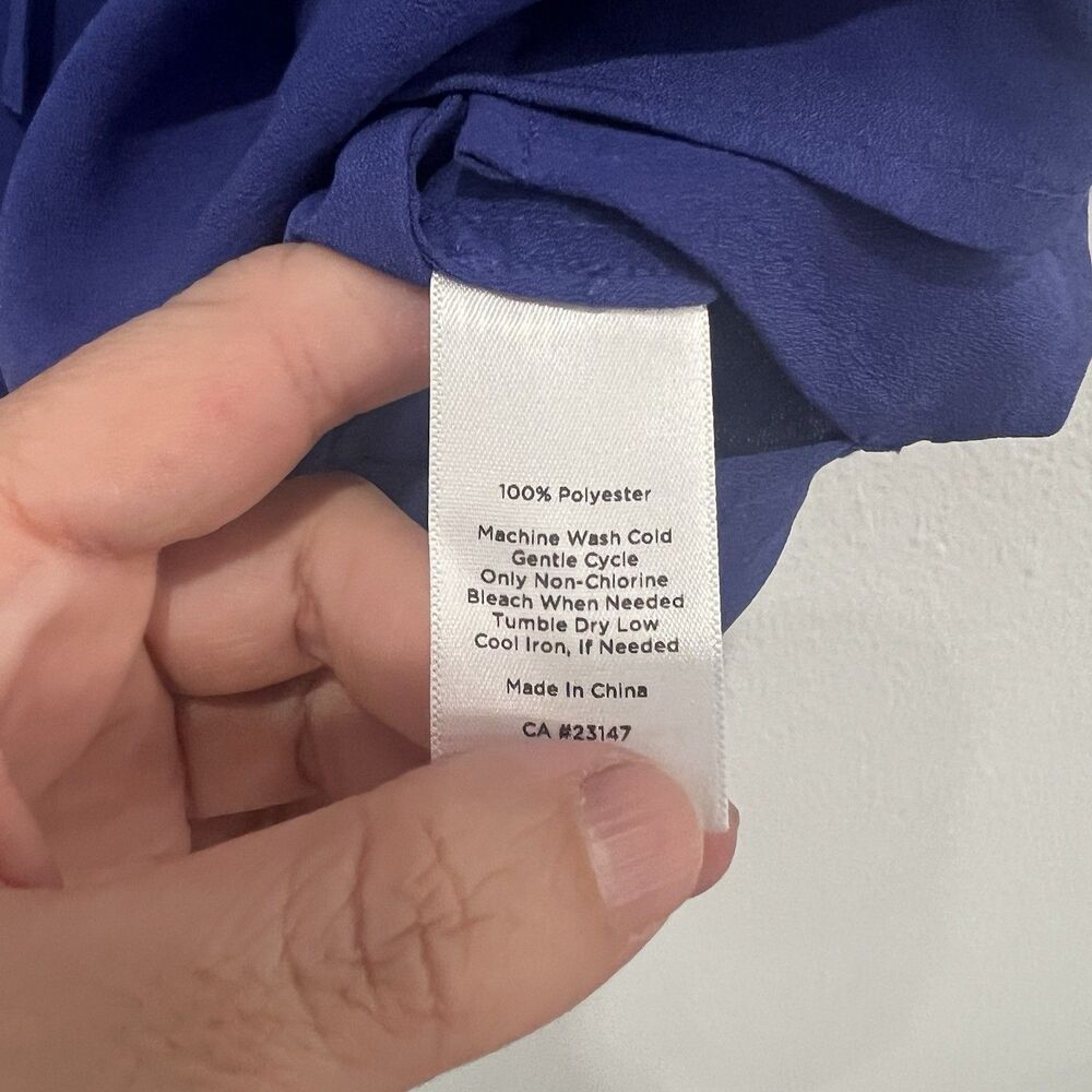 Talbots Blue Sleeveless Blouse Ruffle Trim And Tie Neck Sz 12 Office Work School - Picture 4 of 7